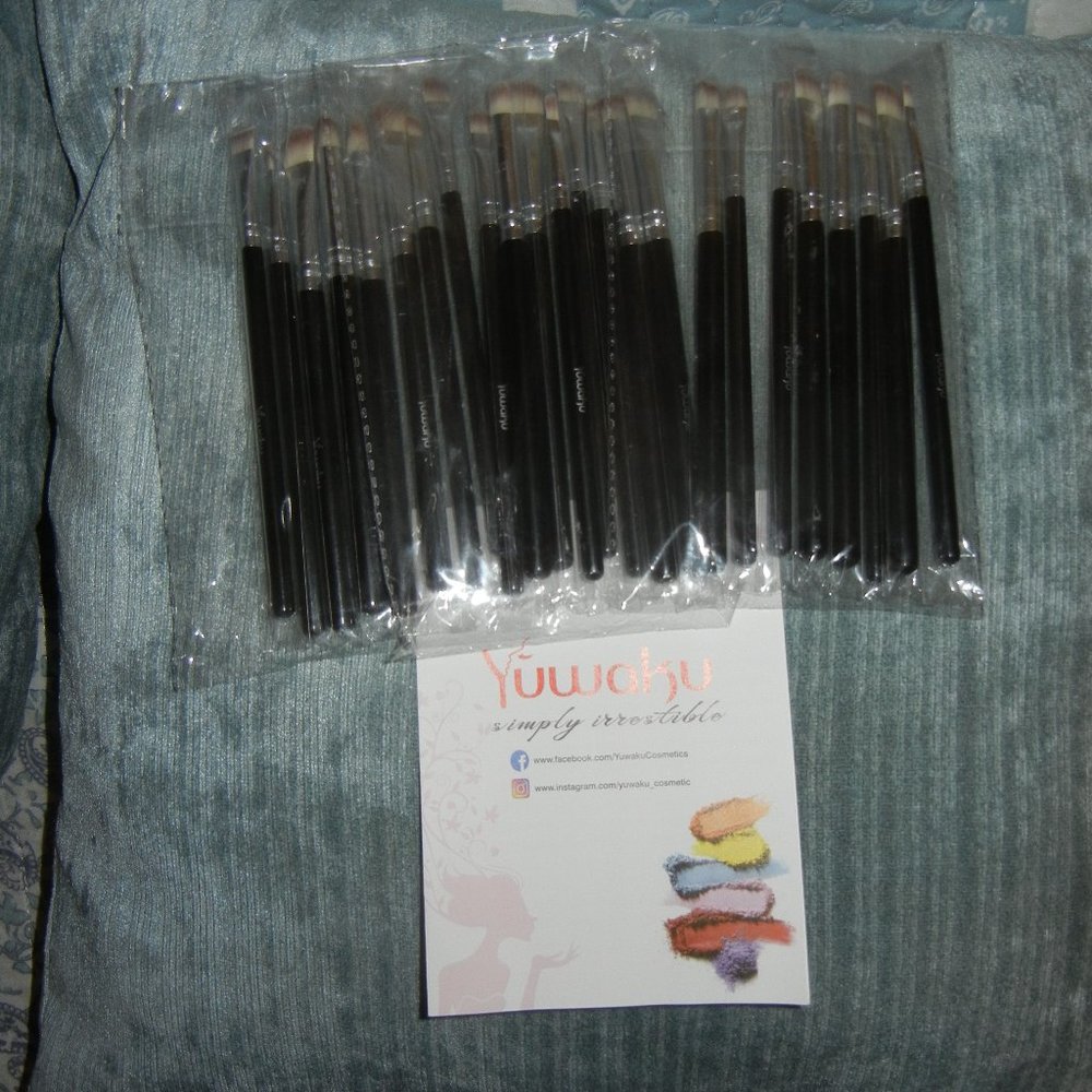24 MakeUp Brushes  3 pks of 8 - NEW